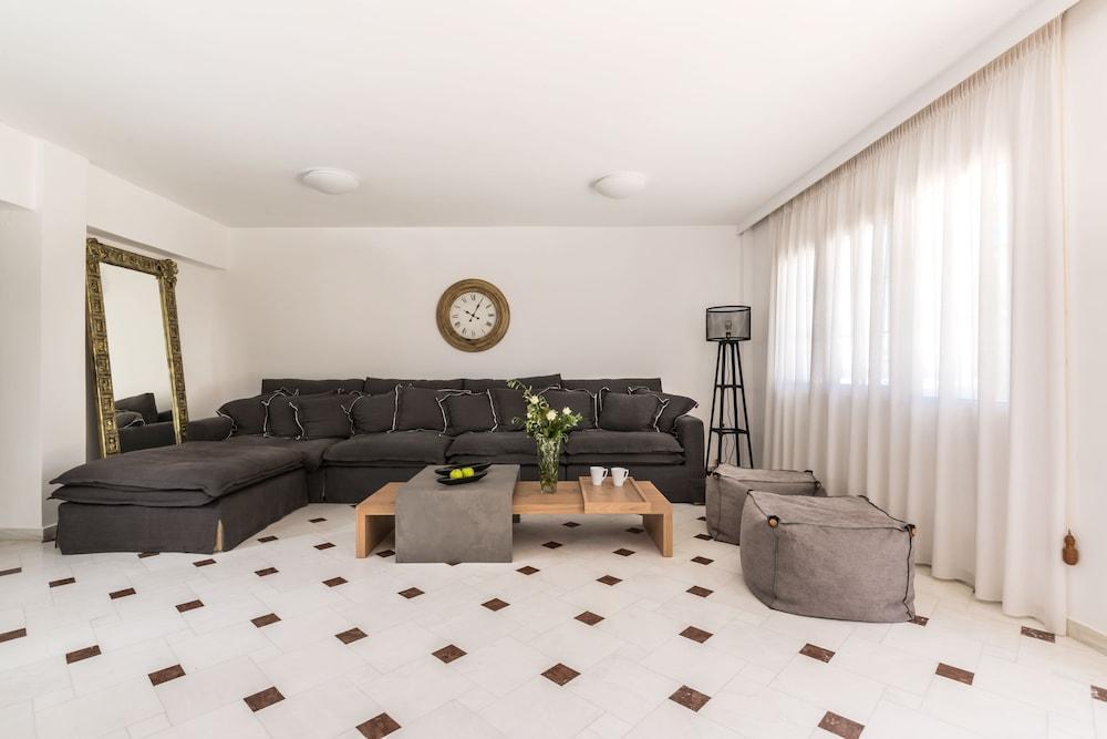 Damma Beachfront Luxury Villa Kamári Eksteriør bilde