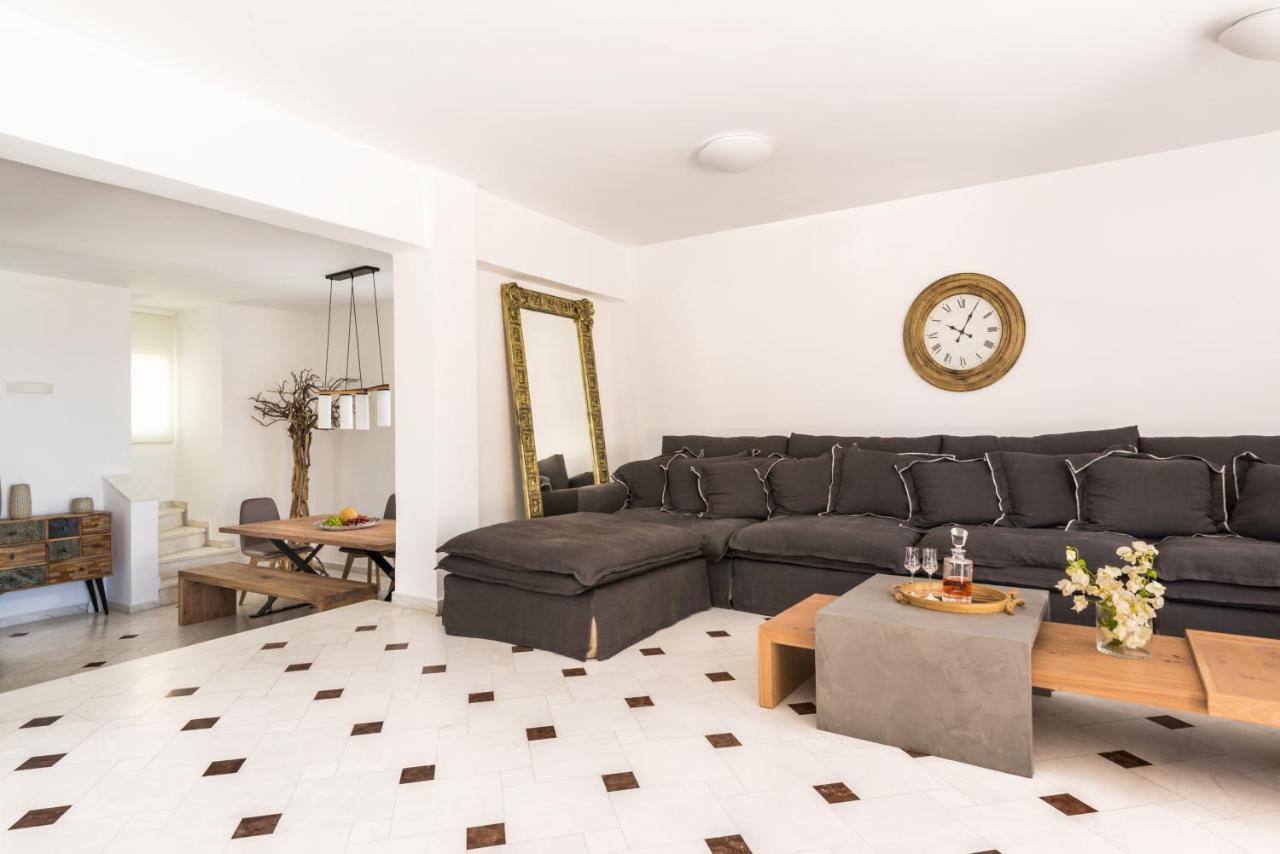 Damma Beachfront Luxury Villa Kamári Eksteriør bilde